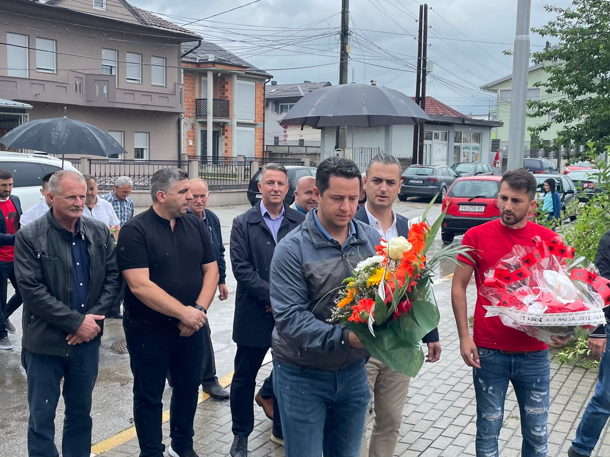 Komuna e Gostivarit përkujtoi dëshmorët e flamurit